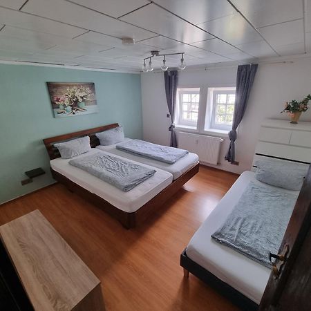 Ferienwohnung/Monteurwohnung Im Herzen Von Ahnatal Exterior foto