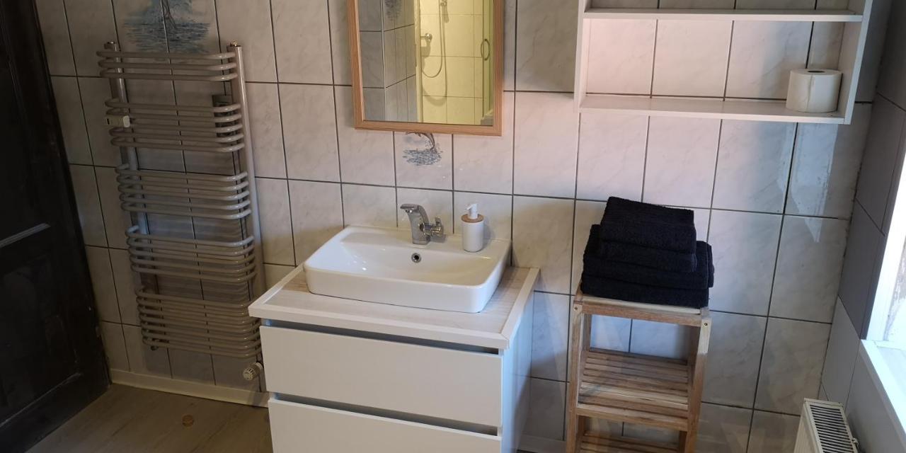 Ferienwohnung/Monteurwohnung Im Herzen Von Ahnatal Exterior foto