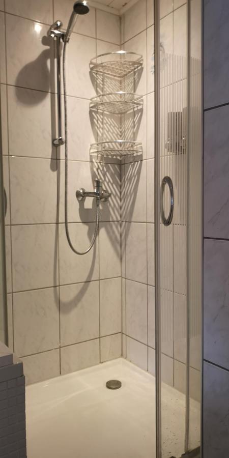 Ferienwohnung/Monteurwohnung Im Herzen Von Ahnatal Exterior foto