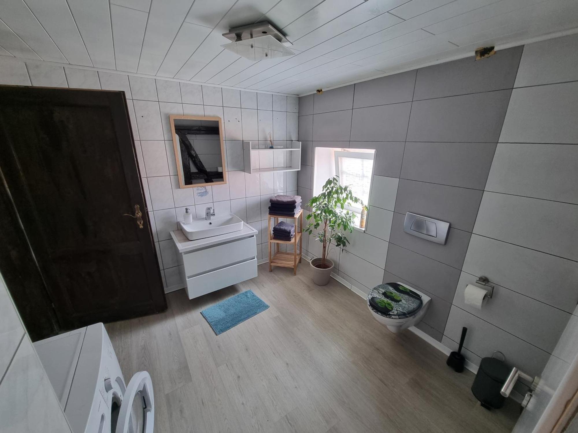Ferienwohnung/Monteurwohnung Im Herzen Von Ahnatal Exterior foto