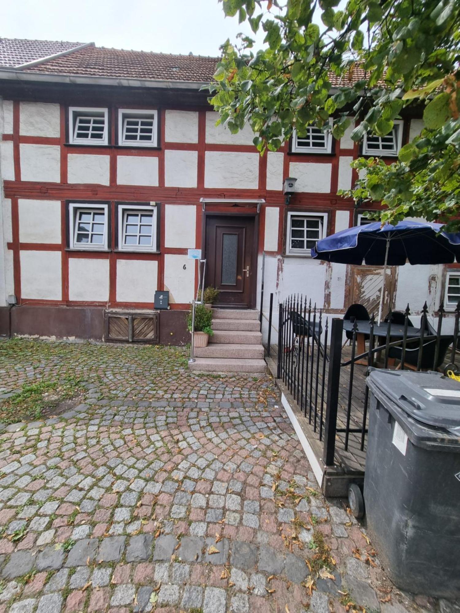 Ferienwohnung/Monteurwohnung Im Herzen Von Ahnatal Exterior foto